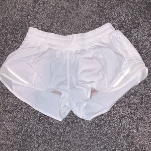 Lululemon Hotty Hot Lined Short 2.5”